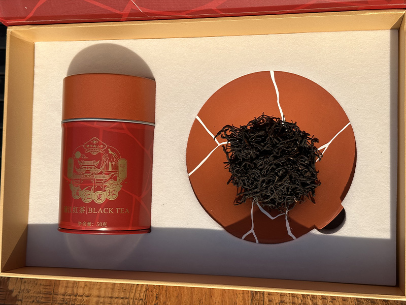 东陵万年上山茶与器
